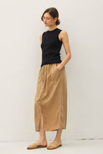 Load image into Gallery viewer, SLEEVELESS TANK