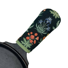 Load image into Gallery viewer, Botanical Blooms Cast Iron Skillet Mitt CW88