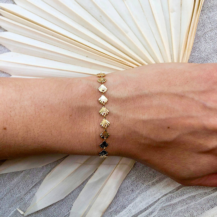 Dainty Seashell Bracelet KT11