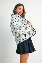 Load image into Gallery viewer, Floral Print Fluffy Fleece Jacket - BM811