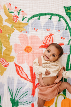 Load image into Gallery viewer, Cottage Garden Throw Blanket