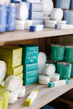 Load image into Gallery viewer, Seaweed &amp; Sea Salt Bath Bomb