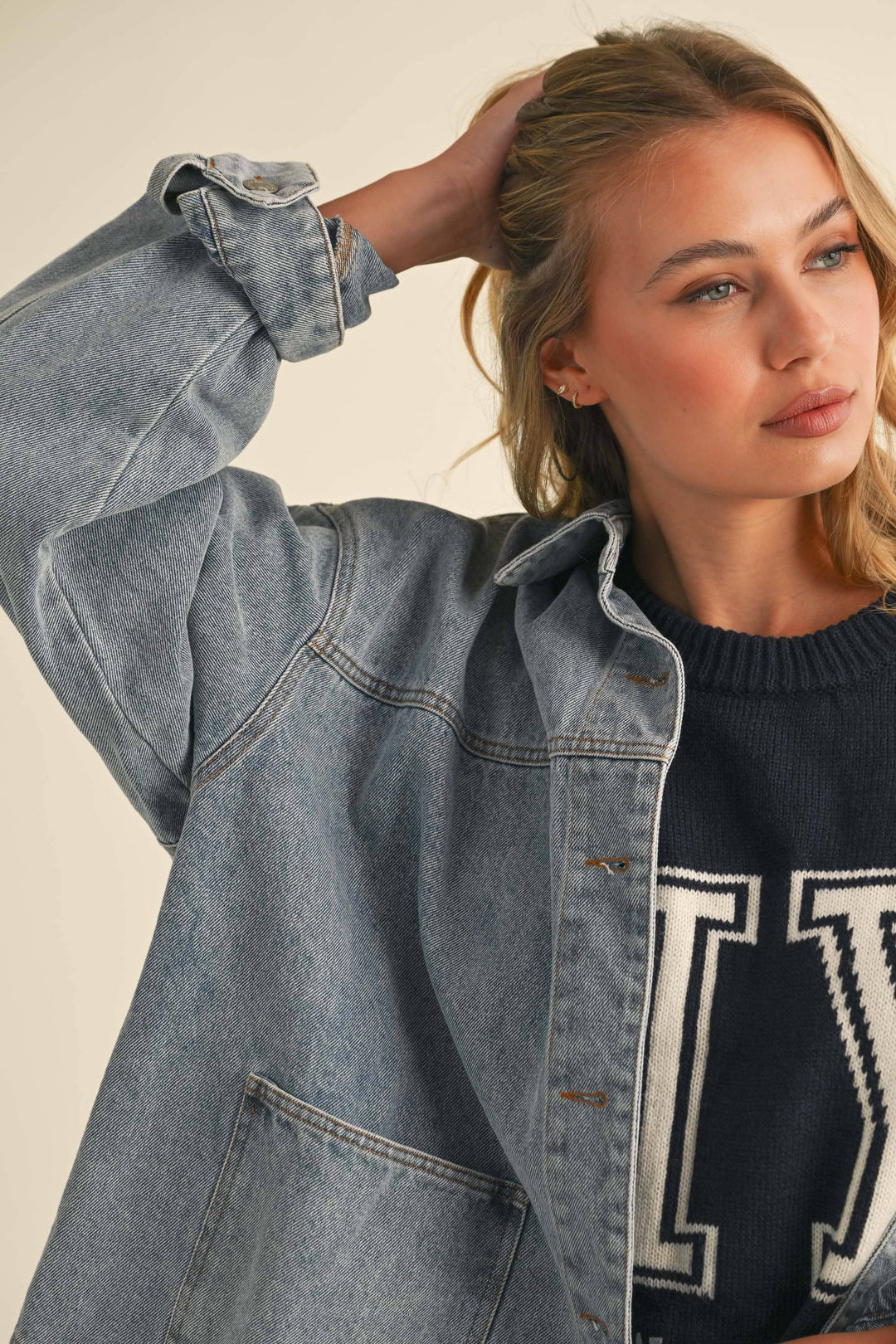 IJ1519 OVERSIZED FRONT POCKET DENIM JACKET