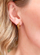 Load image into Gallery viewer, The Love Knot Studs NC87