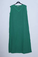 Load image into Gallery viewer, Sleeveless Short Dresses in 100% Linen REF. 10090