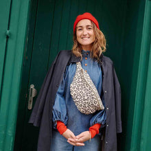 Load image into Gallery viewer, WOMEN BUM BAG GRAOU GREIGE