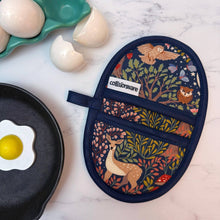 Load image into Gallery viewer, Forest Friends Mini Pincher Mitt CW22