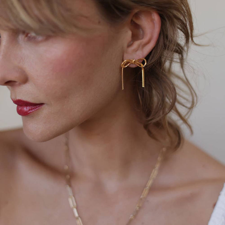 Herringbone Chain Bow Stud Earrings AS26