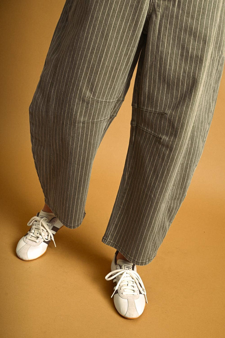 PINSTRIPED BARREL PANTS MM763