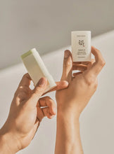 Load image into Gallery viewer, BEAUTY OF JOSEON Matte Sun Stick UV Protection SPF50 Vegan