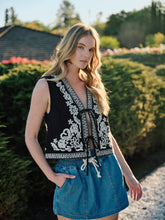 Load image into Gallery viewer, AA315 EMBROIDERED VEST JACKET WITH TIE