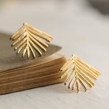 Load image into Gallery viewer, Fir Botanical Stud Earrings SP04