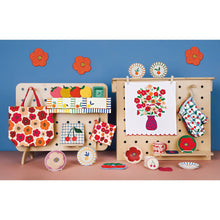 Load image into Gallery viewer, Poppy Felt Wool Trivet