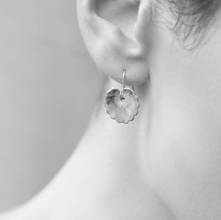 Green Clover Leaf Earrings: Short / Gold Plated Brass / Matte SP12