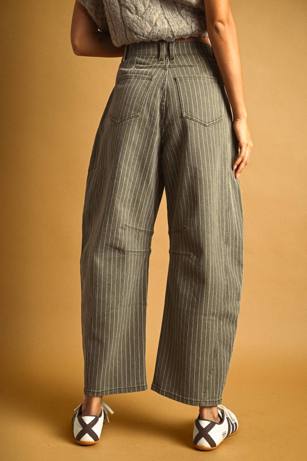 PINSTRIPED BARREL PANTS MM763