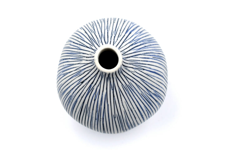 1415W27 GUGU SAG S-Handcrafted Porcelain Bud Vase