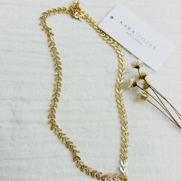Dainty Leaf Necklace KT29