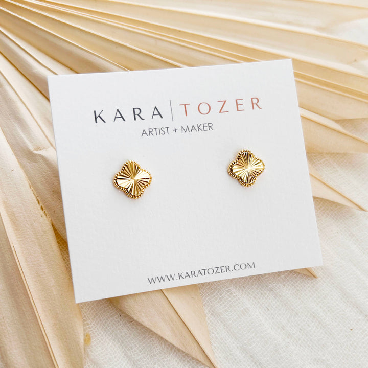 Gold Classic Clover Studs KT499