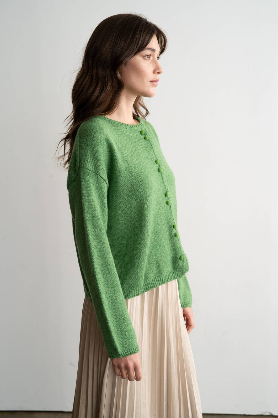 CREW NECK BUTTON CARDIGAN