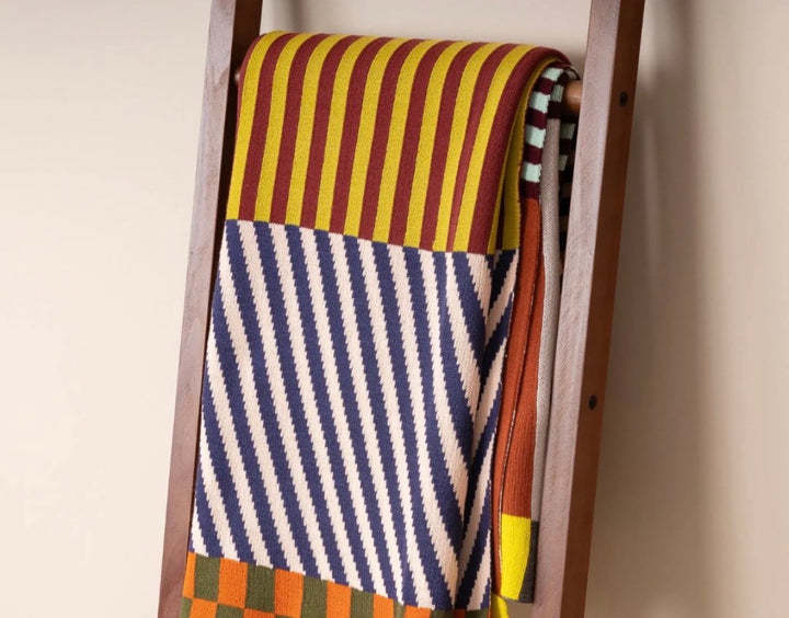 Pattern Patch Throw VLT44