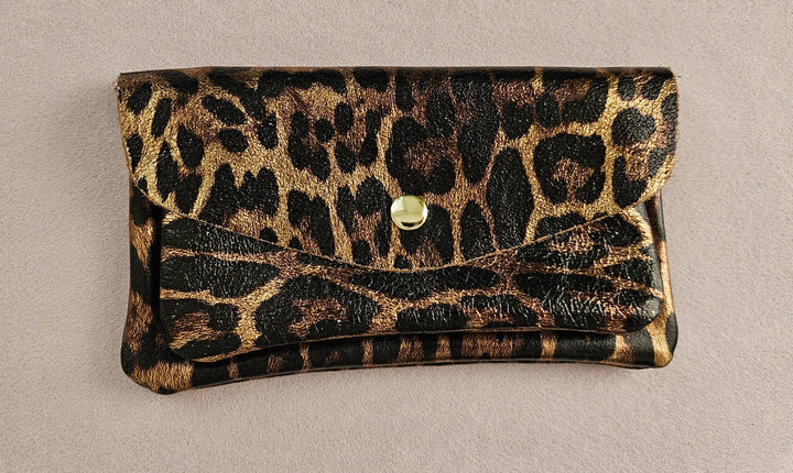 Kangaroo double pocket cowhide leather wallet: Mint RM36