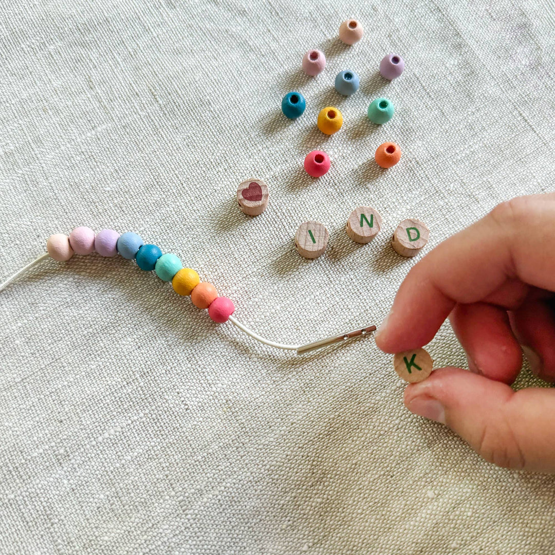KIND Friendship Bracelet Kit UKCA8