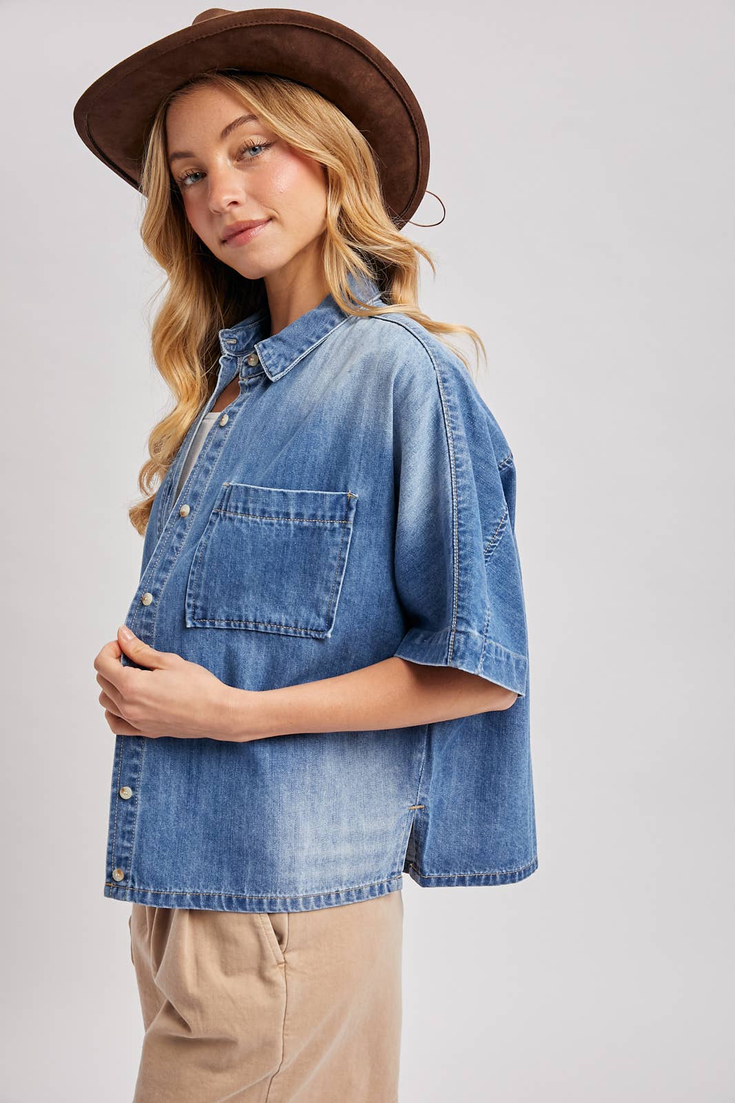 DENIM BUTTON DOWN SHORT SLEEVE BOXY SHIRT BV829