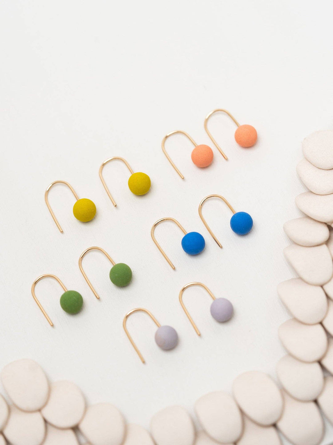 Dainty Dot Earrings 22D