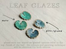 Load image into Gallery viewer, Green Clover Leaf Earrings SP12