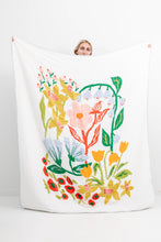 Load image into Gallery viewer, Cottage Garden Throw Blanket