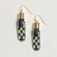 Load image into Gallery viewer, Geometric Checkered Earrings SA04