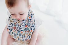 Load image into Gallery viewer, Goldie Baby Bib JJ21