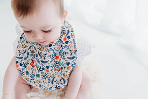 Goldie Baby Bib JJ21