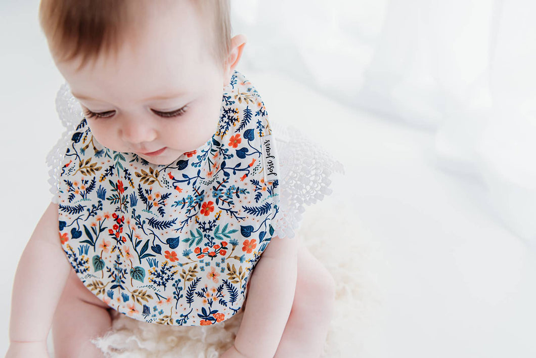Goldie Baby Bib JJ21