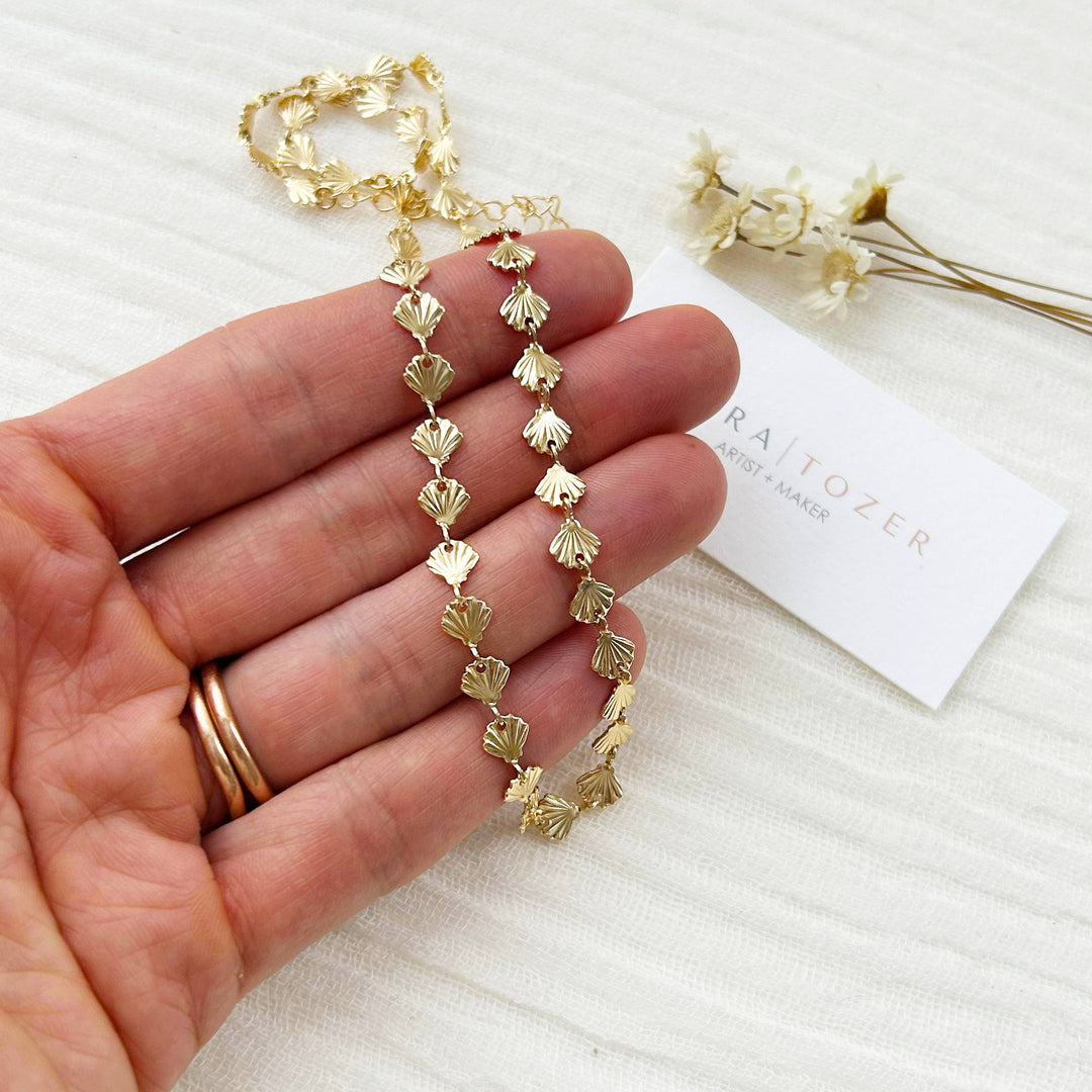 Dainty Seashell Necklace KT19