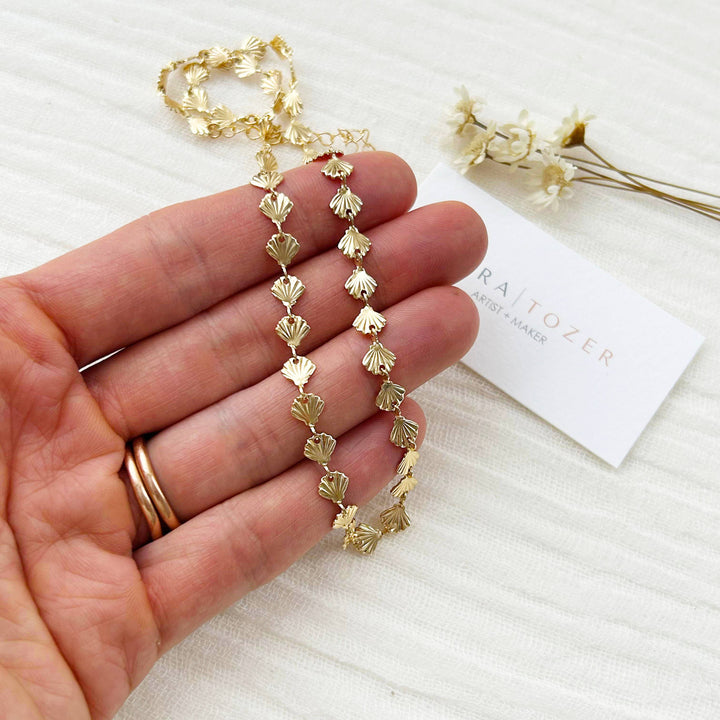 Dainty Seashell Necklace KT19
