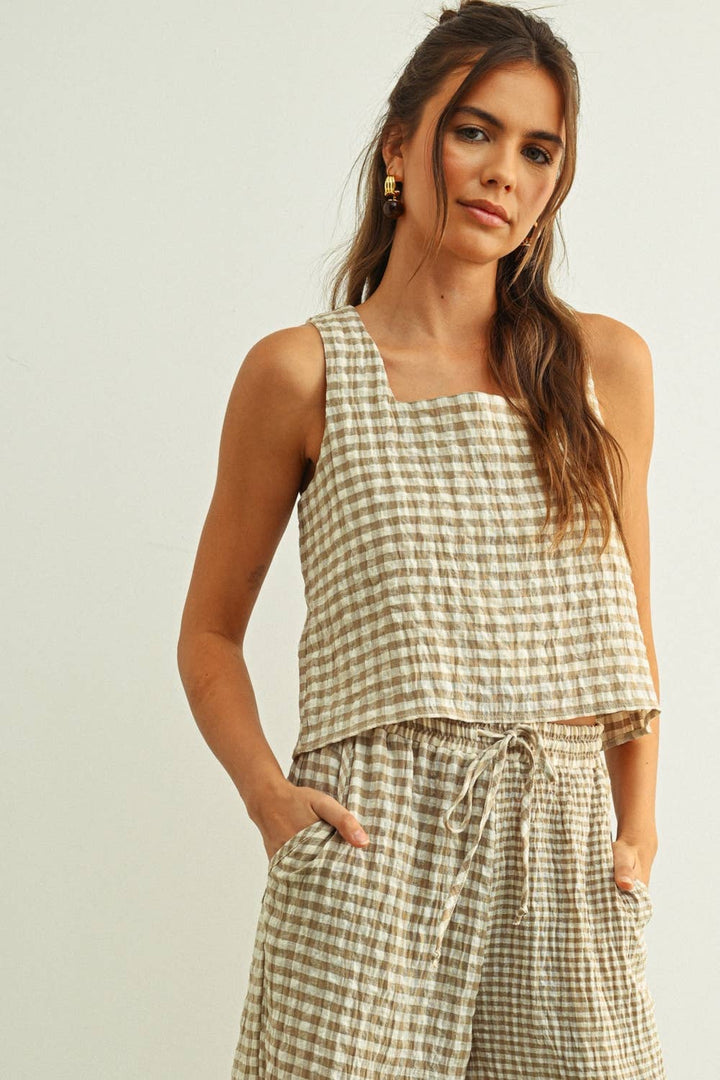T6550ST   GINGHAM SQUARE NECK SLEEVELESS TOP