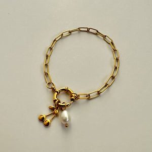 Cherry and Pearl Bracelet NM10