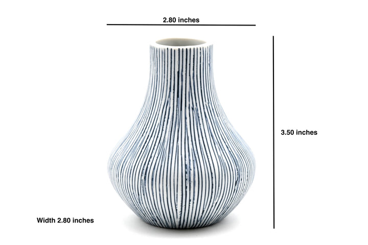 422W27 EVA MINI M - Handcrafted Porcelain Bud Vase