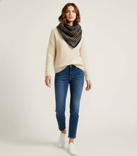 Load image into Gallery viewer, Wool Triangle Scarf SH325