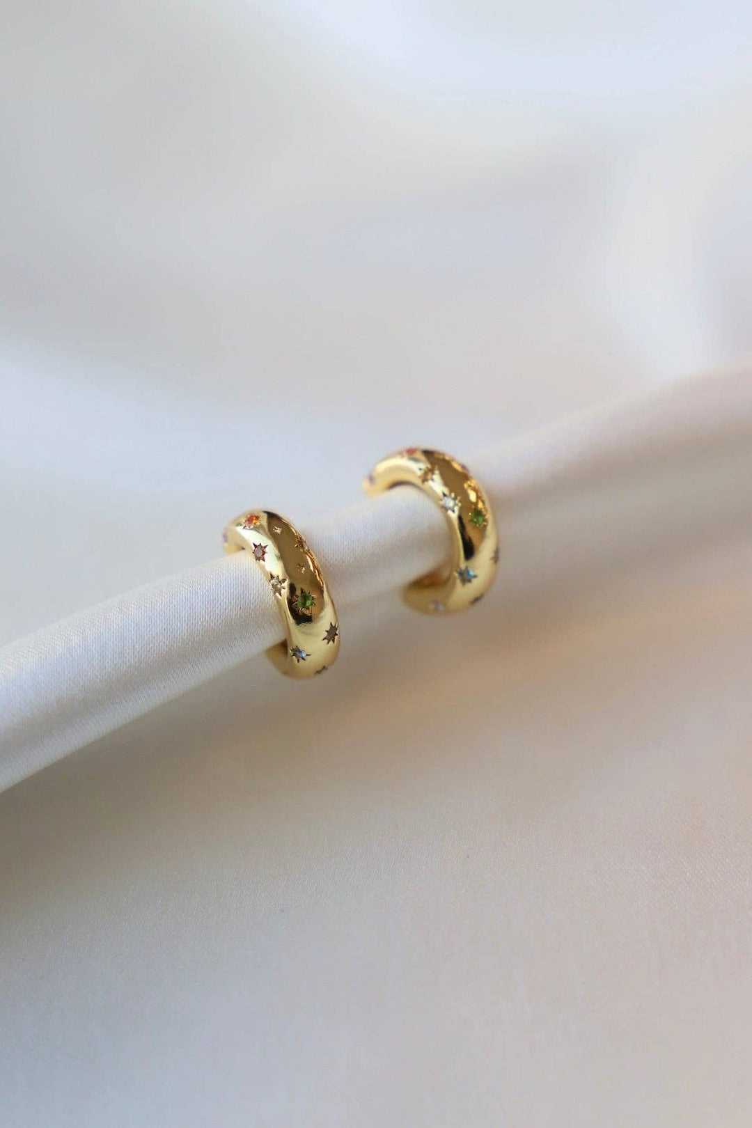 PENNY CZ STAR HOOP KW86