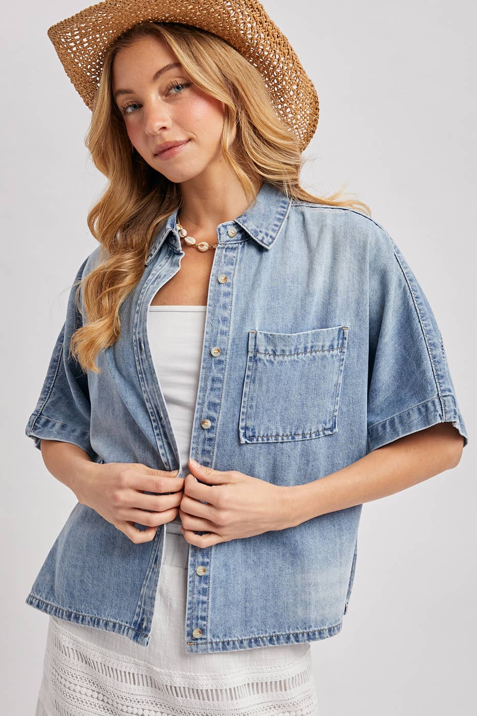 DENIM BUTTON DOWN SHORT SLEEVE BOXY SHIRT BV829