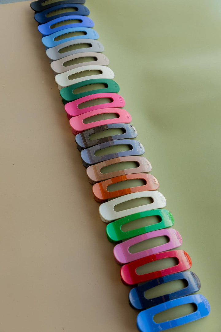 OVERSIZED LAY DOWN CLAWS ( 33 COLORS ) KX33