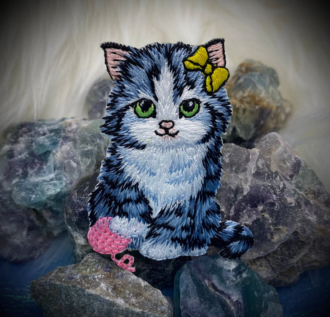 Cat with Pink Yarn Ball, Embroidered, Iron-on Patch IR