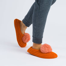 Load image into Gallery viewer, Pom Knit Slippers