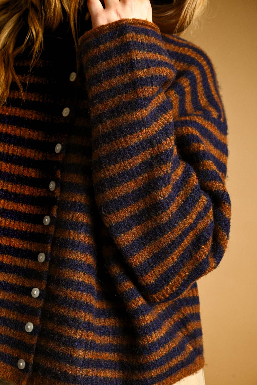 J7562   STRIPED BUTTON FRONT SWEATER CARDIGAN