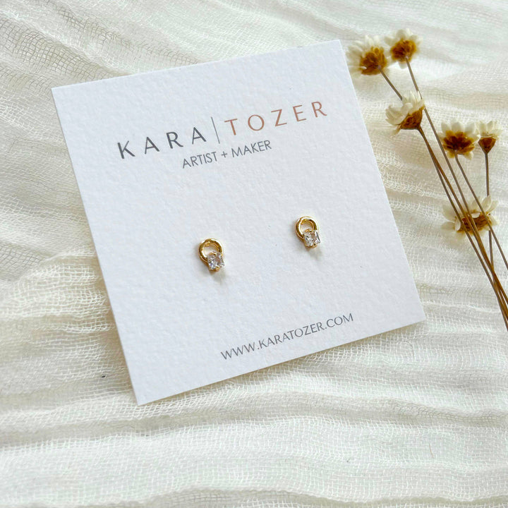 Dainty Circle Geometric Studs KT989