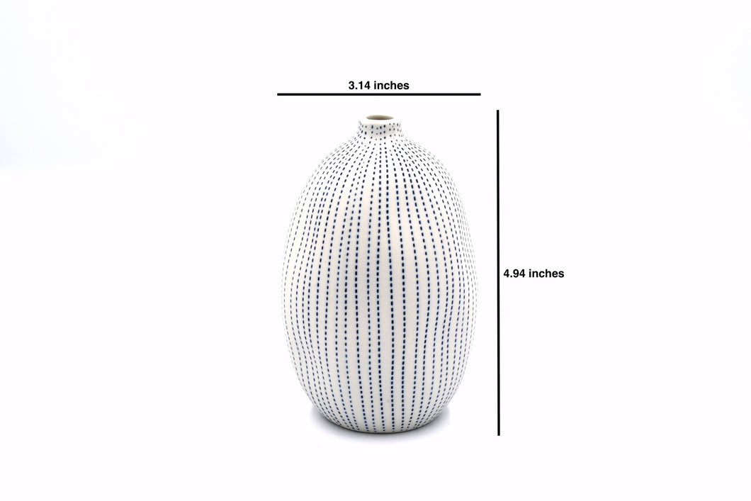 1414W26 GUGU SAG L-Handcrafted Porcelain Bud Vase