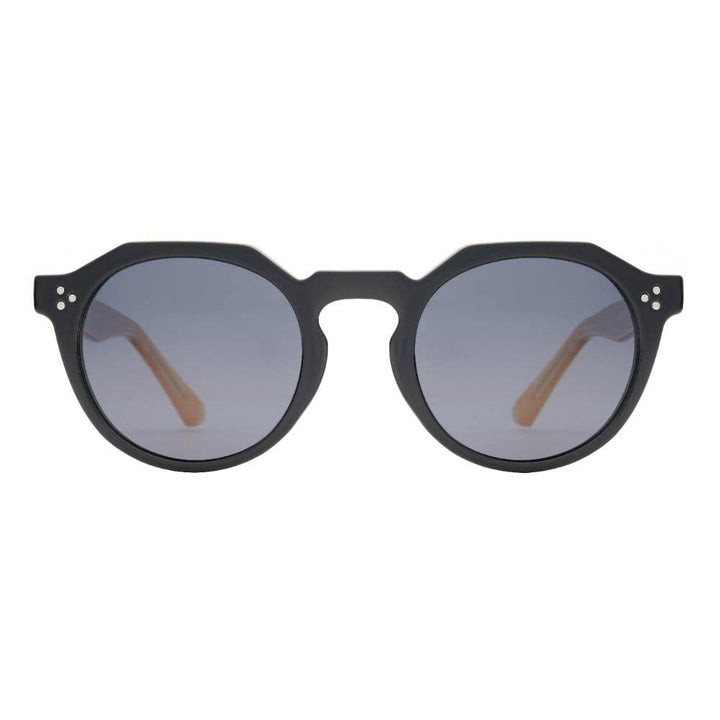 SHAY | Black | Cream | Smokey Lens