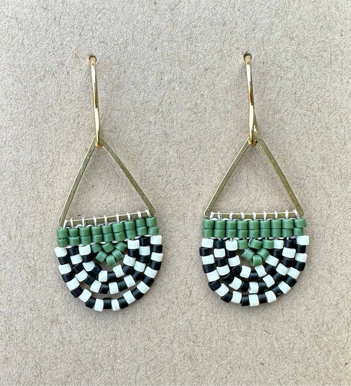 Beaded Arch Earrings - Everyone&